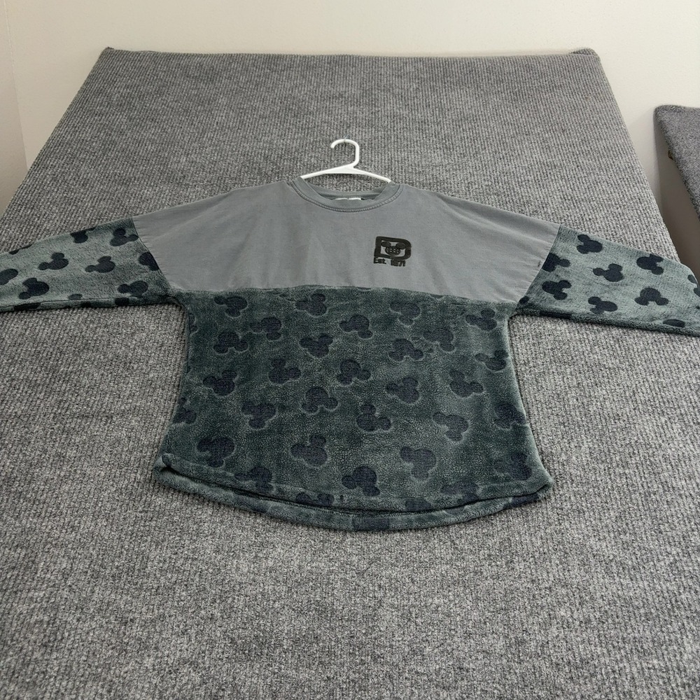 Walt Disney World Spirit Jersey Product Type S Gray Polyester Fleece Streetwear